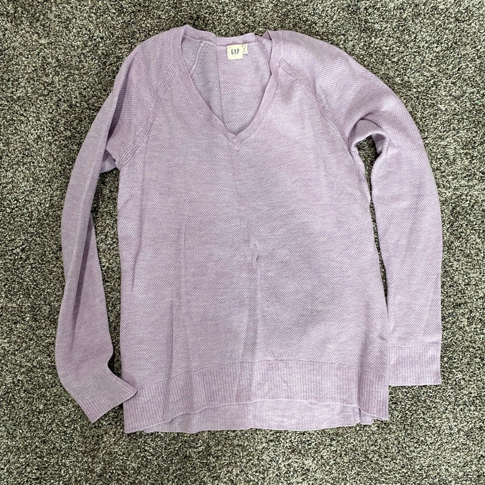 Gap purple sweater size XS